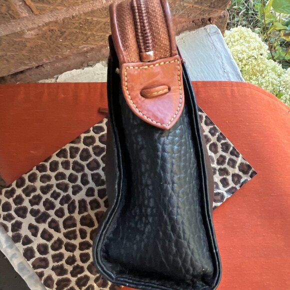 DOONEY & BOURKE Vintage Black Zipper Pebbled Cosmetics Travel Makeup Clutch Bag - Picture 4 of 7